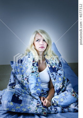 Woman insomniac Woman insomniac 4077312