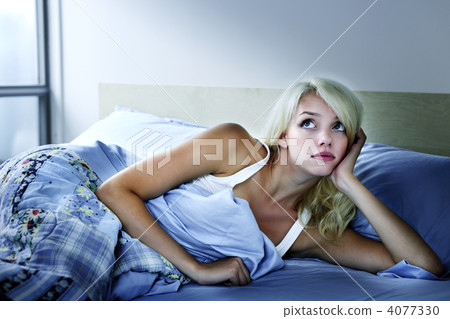 Woman sleepless at night 4077330