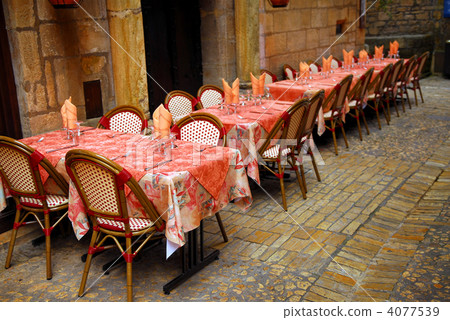 Restaurant patio 4077539