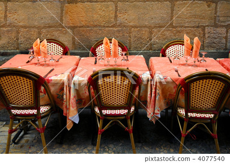 Restaurant patio 4077540