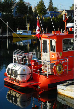 Boats in Tobermory Boats in Tobermory 4077898