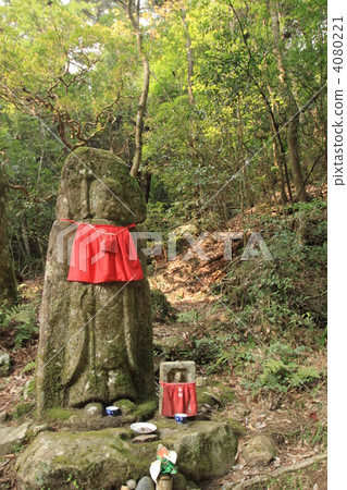 項鍊Jizo和新鮮的綠色 4080221