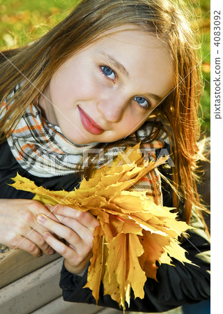Teenage girl in the fall 4083092