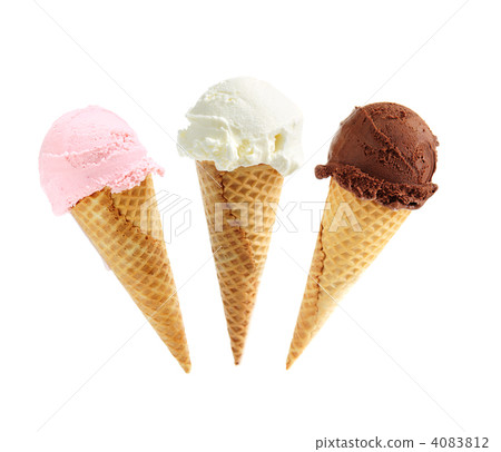 Assorted ice cream in sugar cones 4083812