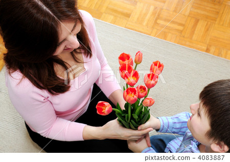 Mother and son with flowers Mother and son with flowers 4083887