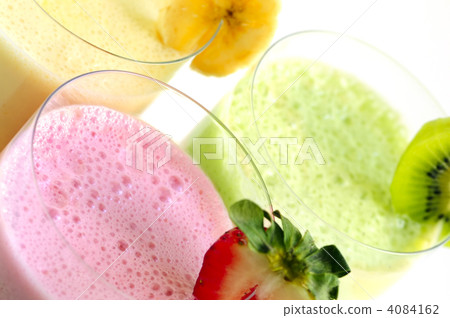 Assorted fruit smoothies 4084162