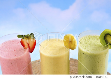 Assorted fruit smoothies 4084169