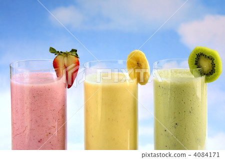 Assorted fruit smoothies 4084171