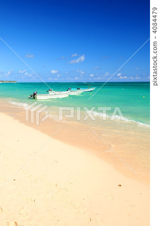 Fishing boats in Caribbean sea 4084479