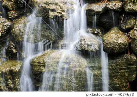 Waterfall over stones 4084688