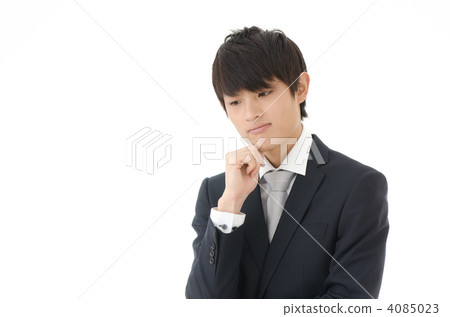 穿著西裝的年輕人 4085023