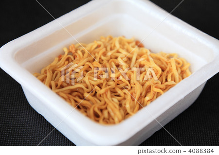 Cup fried noodles 4088384