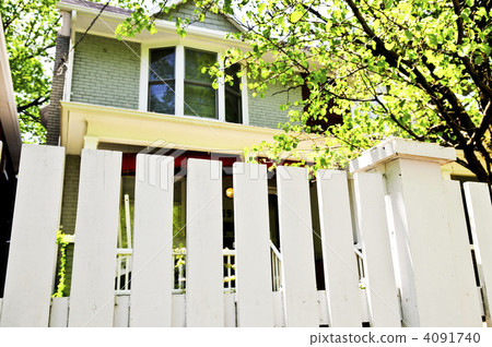 Front yard with white fence 4091740