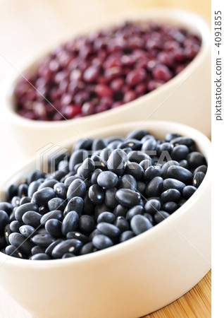 Black and red adzuki beans Black and red adzuki beans 4091855