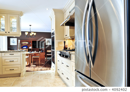 Kitchen interior 4092402