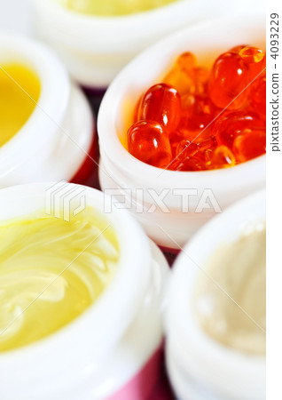 Skin care creams 4093229