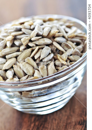 Sunflower seeds 4093704
