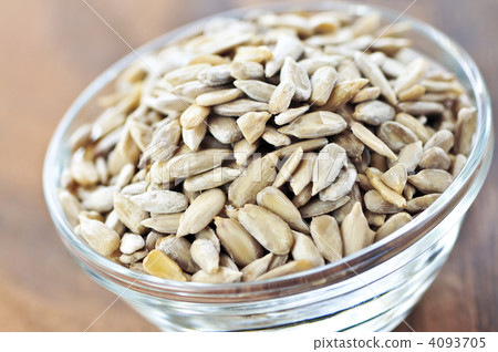 Sunflower seeds 4093705