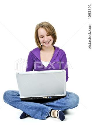 Girl with computer 4093891
