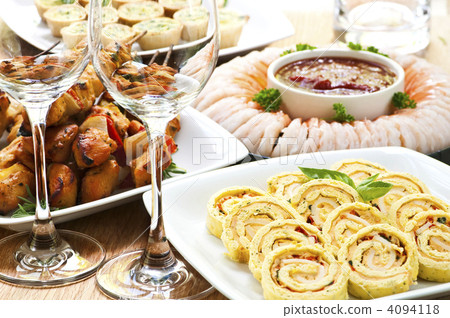 Assorted appetizers 4094118