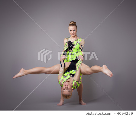 Two acrobats demonstrate skill 4094239