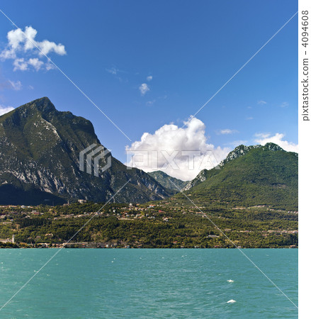 Lake Garda - Toscolano-maderno and his mountains 4094608