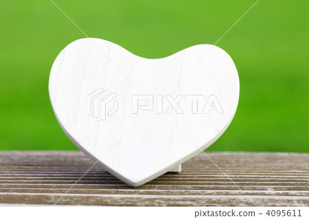 Heart's message board 4095611