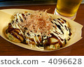 takoyaki and beer 4096628