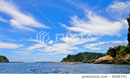 南伊豆，海上皮划艇（下田市，靜岡縣）在夏天 4096741