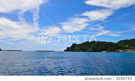 南伊豆，海上皮划艇（下田市，靜岡縣）在夏天 4096743
