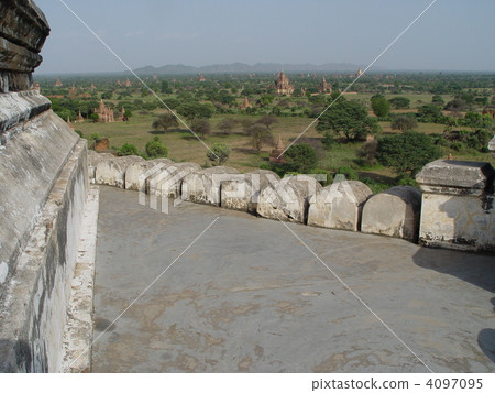 從Shu Sandawo Pagoda（蒲甘/緬甸）的視圖 4097095