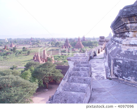 View from Shu Sandawo Pagoda (Bagan / Myanmar) 4097096