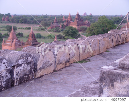 View from Shu Sandawo Pagoda (Bagan / Myanmar) View from Shu Sandawo Pagoda (Bagan / Myanmar) 4097097