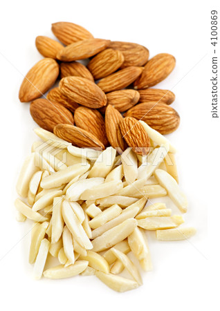 Slivered and whole almonds 4100869