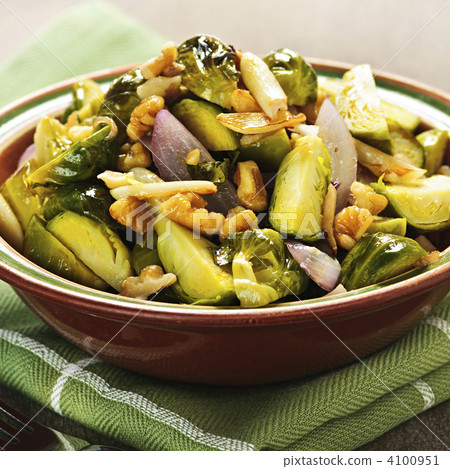 Roasted brussels sprouts dish Roasted brussels sprouts dish 4100951