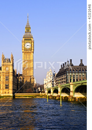 Big Ben and Westminster bridge 4101646