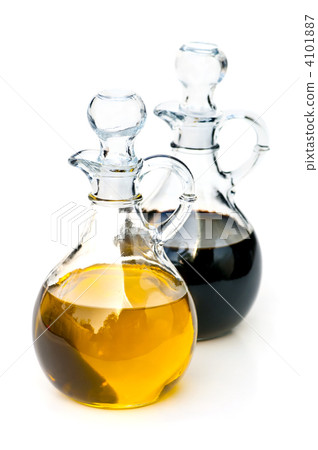 Oil and vinegar 4101887