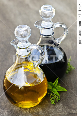 Oil and vinegar Oil and vinegar 4101896