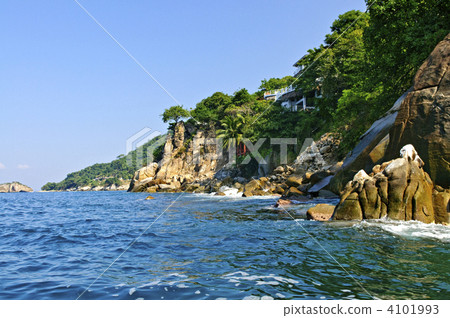 Pacific coast of Mexico 4101993