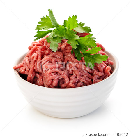 Bowl of raw ground meat 4103052