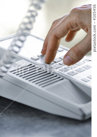 Dialing telephone 4105456