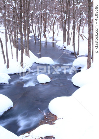 長瀨河在冬天 4109586
