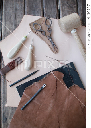 皮革工藝工具及鞣製皮革製品 皮革工藝工具及鞣製皮革製品 4110757