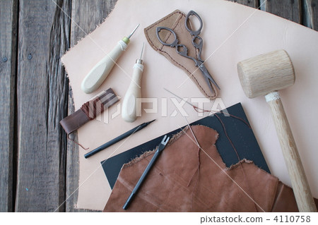皮革工藝工具及鞣製皮革製品 皮革工藝工具及鞣製皮革製品 4110758