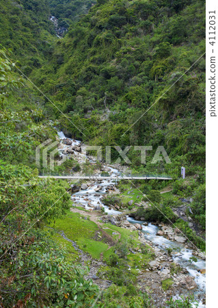 Bridge over stream 4112031