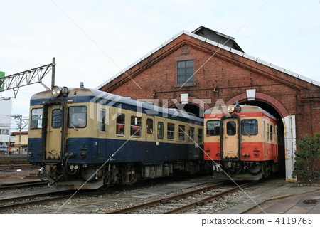 紅磚車庫和Kiha 52 紅磚車庫和Kiha 52 4119765