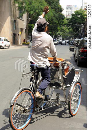 Vietnam cyclo 4120835