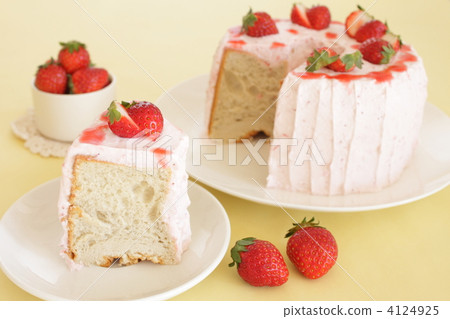 Chiffon cake strawberry sweets 4124925