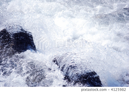 力量 強迫 許多 4125982