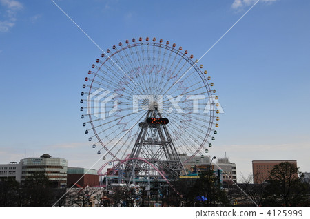 cosmo clock 21, ferris wheel, amusement park 4125999